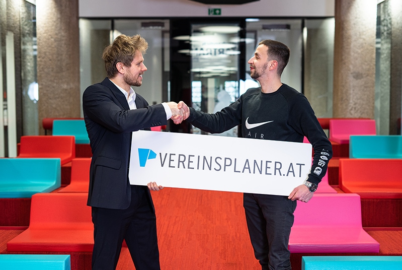 Förderscheck übergabe von Vereinsplaner